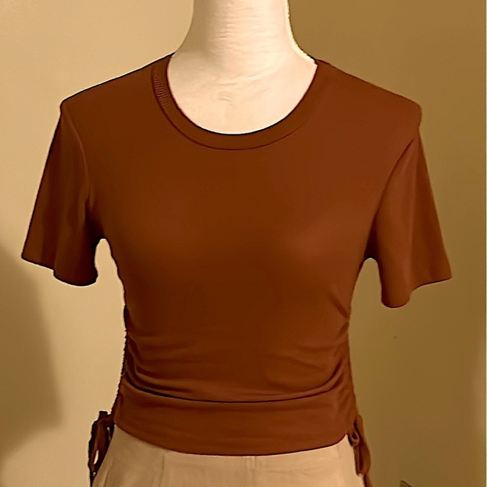 Excellent Like New GB Fashion London Side Ruched Crop Top Tie Tee Blouse Brown M